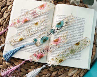 Marque page personnalisé en résine avec fleurs séchées - Fait main en France - Cadeau femme maman grand-mère maîtresse nounou copine Noël