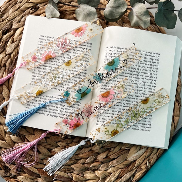 Marque page personnalisé en résine avec fleurs séchées - Fait main en France - Cadeau femme maman grand-mère maîtresse nounou copine Noël