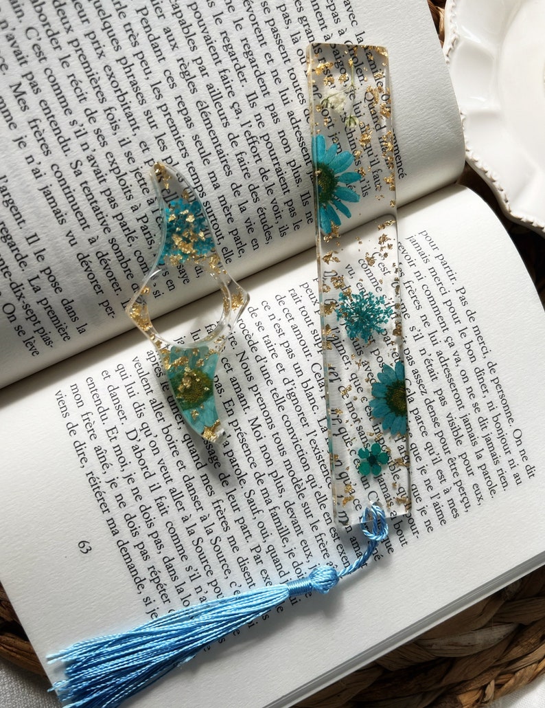 Resin bookmark and reading ring lot with customizable dried flowers image 9