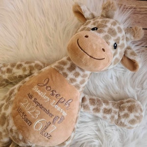 Nounours girafe personnalisé brodé avec des détails de naissance de bébé cadeau nouveau-né cadeau personnalisé pour bébé brodé nounours
