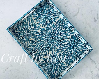 Bandeja luxuosa com incrustações de madrepérola – Bandeja decorativa feita à mão para decoração de casa (flor retangular azul)