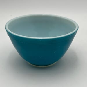 Vintage Turquoise Pyrex Mixing Bowl #401 1.5 Pt