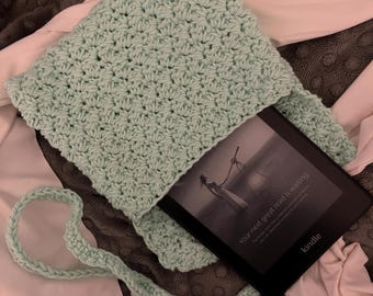 Crochet Kindle Paperwhite Sleeve- Kindle Case- Crochet Bag Storage- Books- Crocheted Cover- Kindle Accessories
