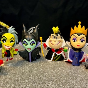 NEW Disney Villains Queen of Heart Cruella Malificant Ursula Characters Seasonal Christmas Tree Decoration Halloween Decor Ornaments Bauble