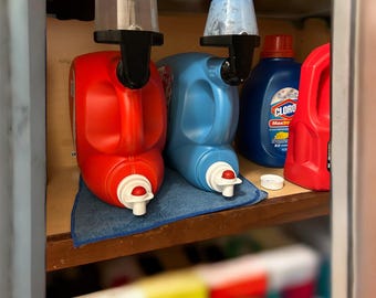 Laundry cup holder with drain