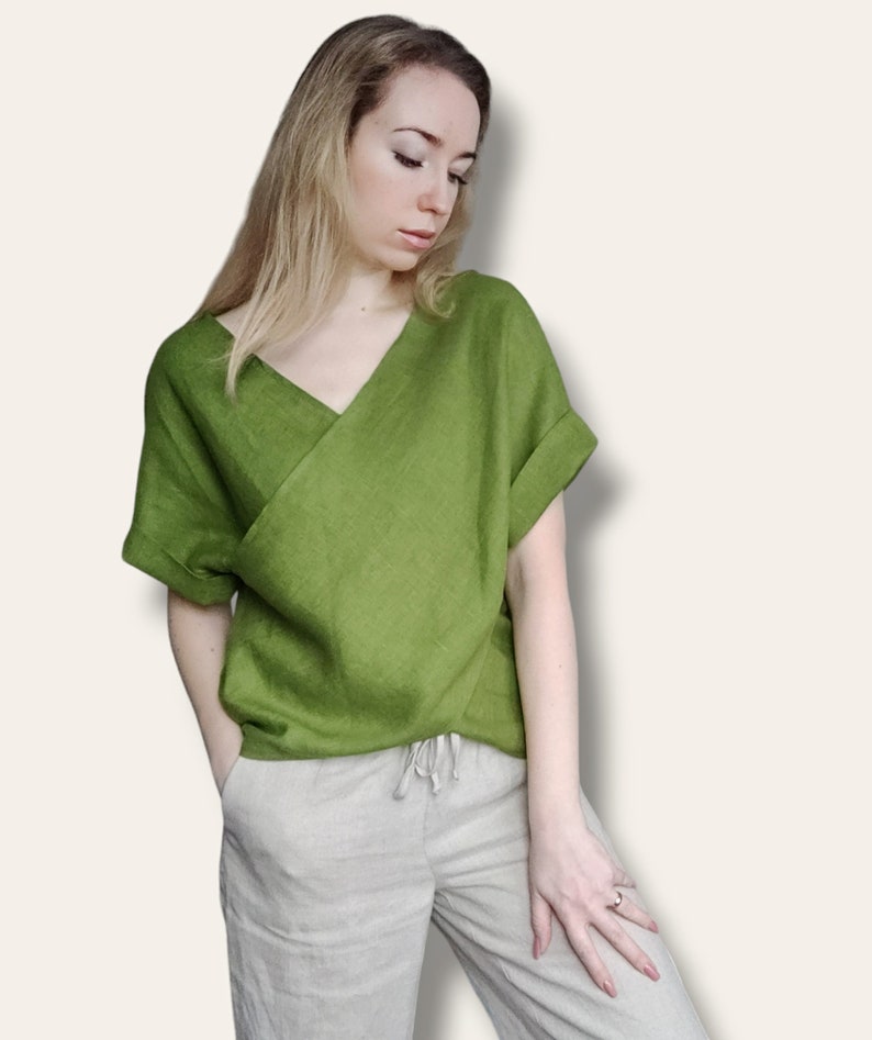 Chemisier en lin élégant, haut à manches kimono, chemise en lin pour femme, chemisier croisé sur le devant, haut d'été en lin 20. moss green