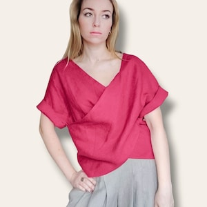 Chemisier en lin élégant, haut à manches kimono, chemise en lin pour femme, chemisier croisé sur le devant, haut d'été en lin 11. cyclamen