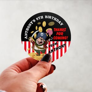 Produit physique - Étiquettes d&#39;anniversaire pirate personnalisées, autocollants brillants, accessoires de fête personnalisés, fournitures design rond