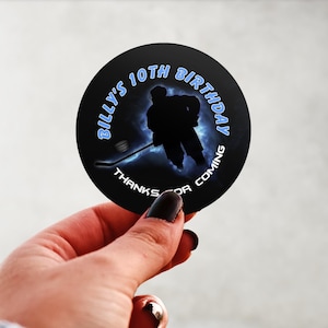 Physisches Produkt-Personalisierte Eishockey-Geburtstags-Etiketten-Aufkleber Glänzendes kundenspezifisches Gastgeschenke Liefert rundes Design