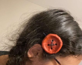 Coraline button eye hair clip