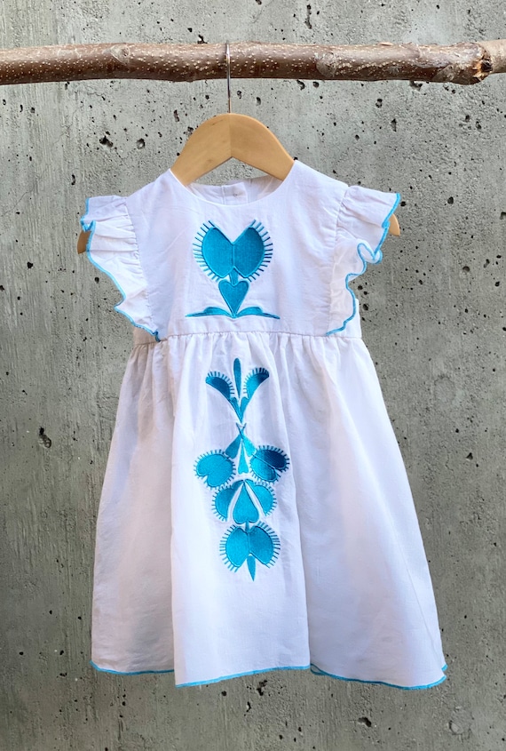 Toddler girl linen boho dress with Venus flytrap embroidery Toddler girl linen boho dress with Venus flytrap embroidery