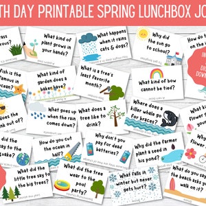 Puede incluir: Un conjunto de 24 chistes imprimibles para la lonchera con temática del Día de la Tierra. Las tarjetas presentan ilustraciones coloridas y juegos de palabras sobre la primavera, la naturaleza y el medio ambiente. El texto en las tarjetas incluye preguntas como "¿Por qué la hierba es tan peligrosa?" y "¿Qué tipo de jardín tiene un panadero?"