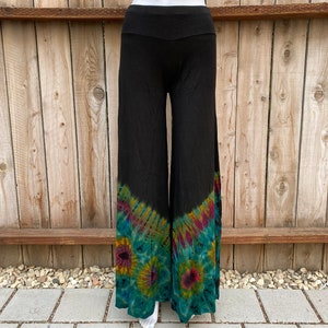 Woman’s Wide Legged Colorful Tie Dye Palazzo Pants, Chic Hippie Pants, Bohemian, Comfortable, Colorful and Fun, Yoga, Vacation, Loose Fit