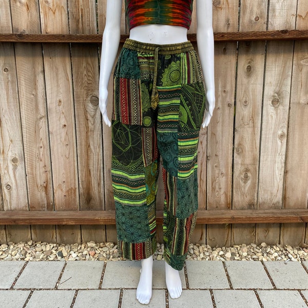 Unisex Patchwork Hose mit Multi-Texturierte Patches, Dicke Hose, Boho Hippie Hose, Freigeistige Festival Mode, Hergestellt in Nepal