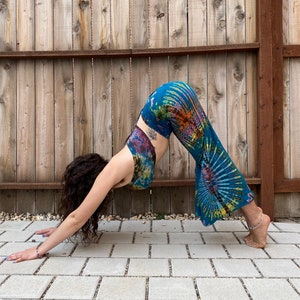 Woman’s Wide Legged Tie Dye Pants, Boho Chic Hippie Pants with Waist Detailing, Comfortable and Colorful Summer Pants, Yoga Hippie Tie Dye