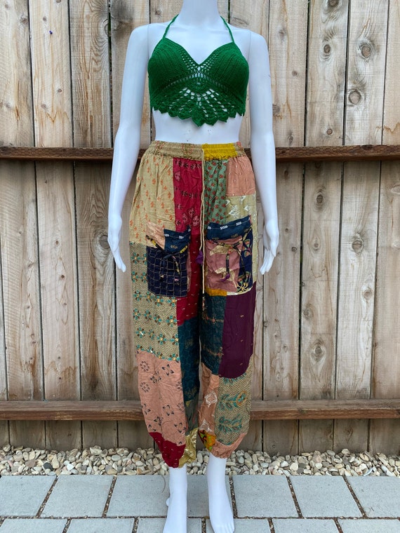 Pantalones de retazos coloridos para mujer con bolsillos delanteros, diseño  divertido de verano, telas recicladas, único en su clase, bohemio, hippie,  festival -  México