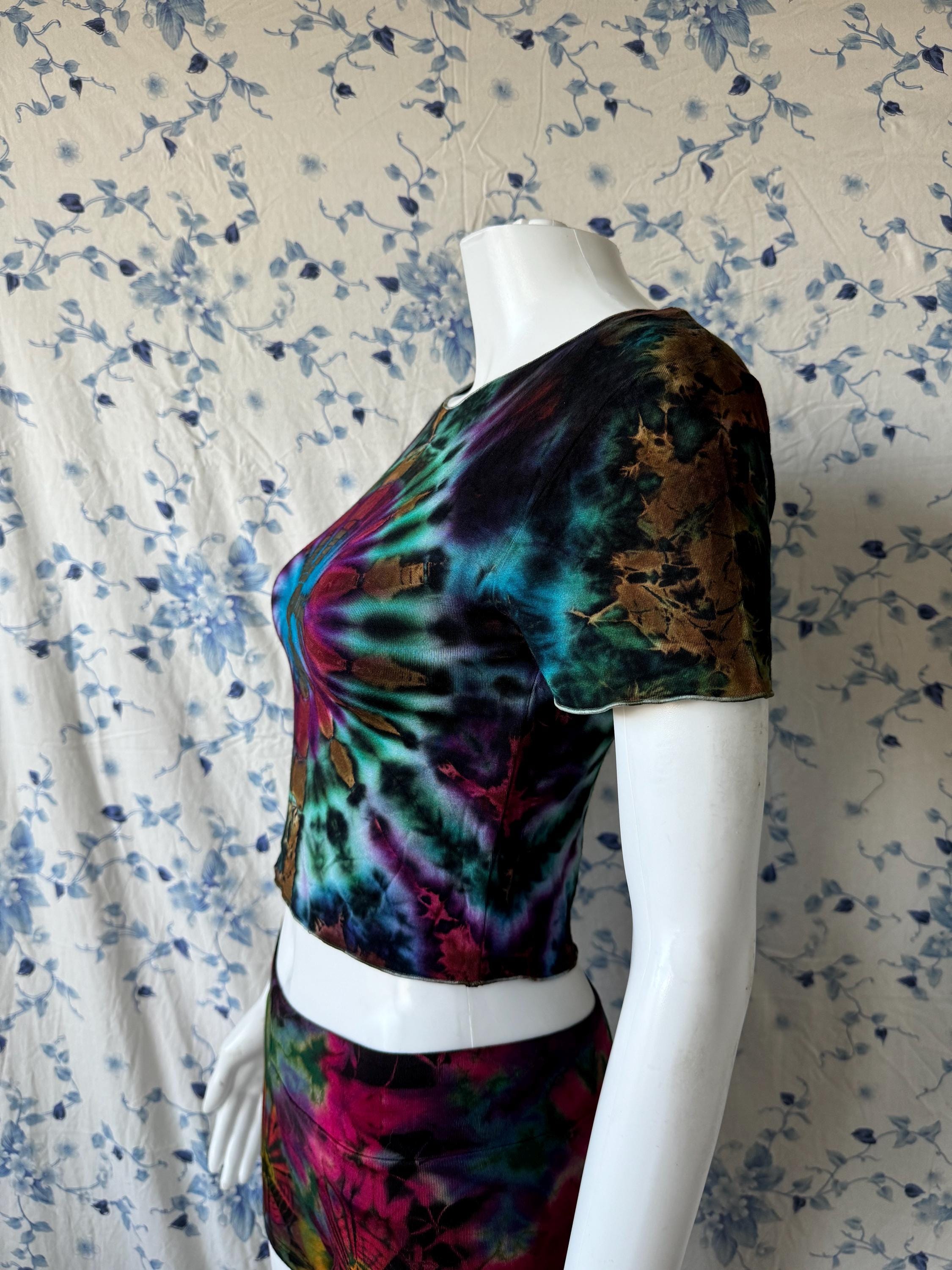 ★送料・関税込★lamodechief★BOXY CROP TIE DYE T-SHIR.T★ il_fullxfull.666524723_i719.jpg