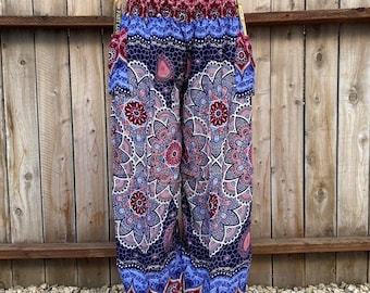 Pantalones hippies de verano para mujer, estampado de mandala floral, moda festivalera, talla única, estilo bohemio, ligeros, estilo harén colorido y divertido.