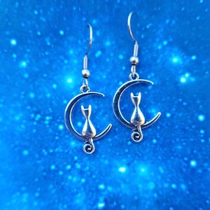 Boucles d&#39;oreilles chat, boucles d&#39;oreilles en argent chat sur la lune - deux options disponibles !!! Cadeau parfait pour la fête des mères.