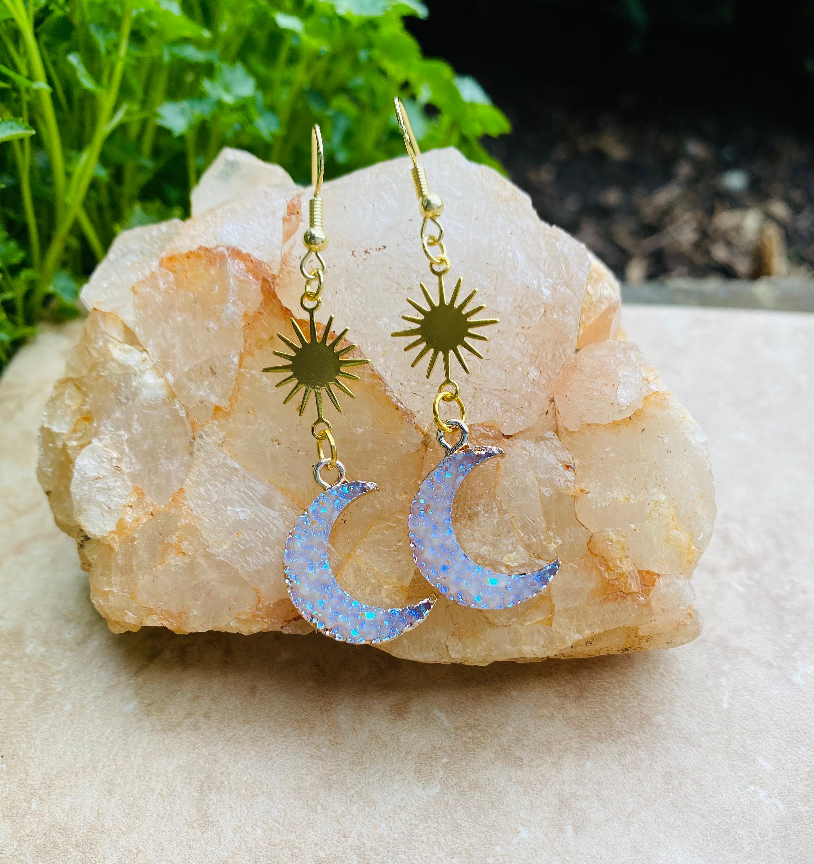 Apengshi Natural Crystal Cherry Blossom Agate Sun Moon Earrings Healing Crystal Stones Celestial Crescent Moon Star Pendant Earrings Reiki Holiday