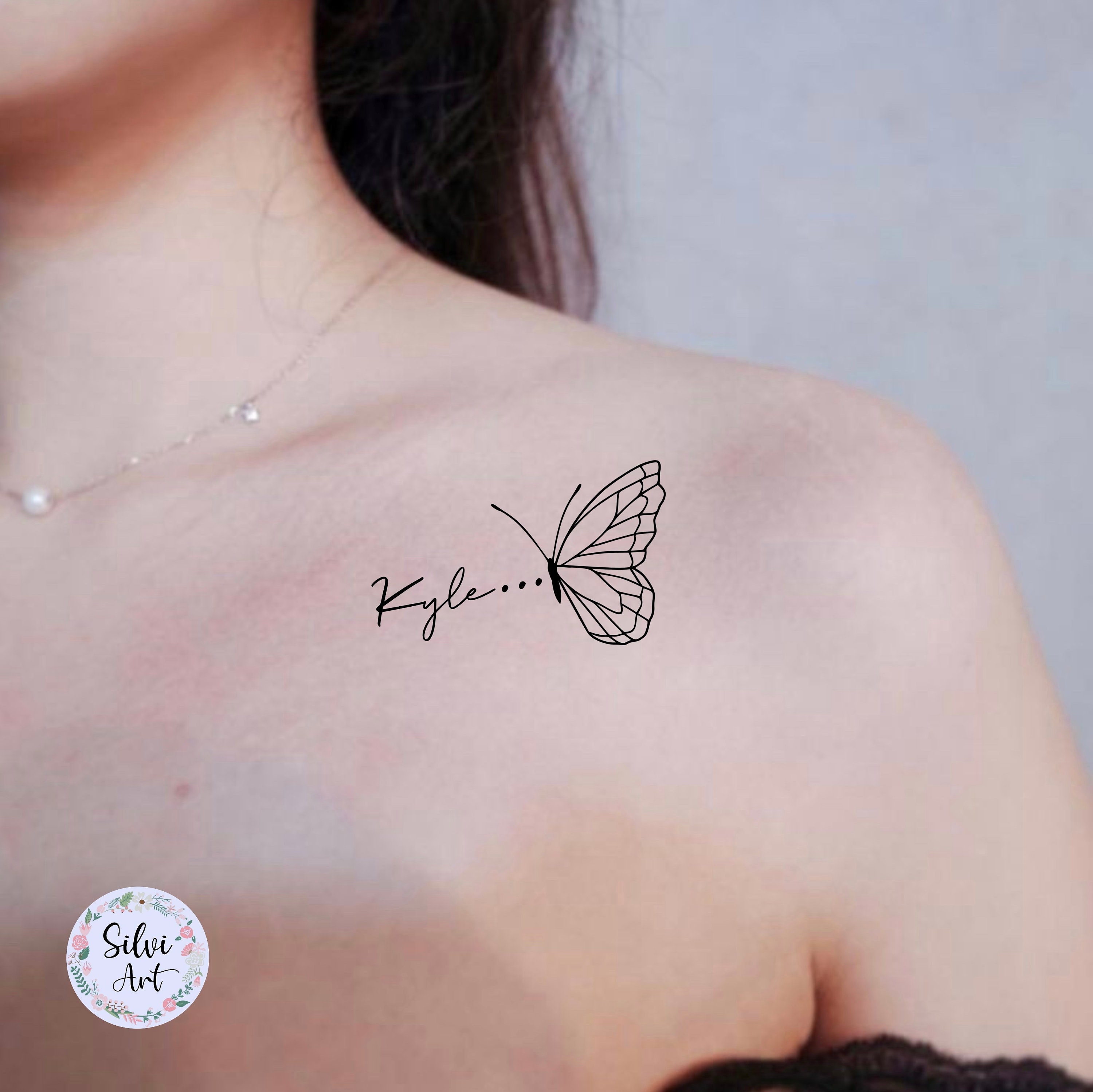 Aangepaste naam vlinder tattoo-ontwerp | Esthetische minimalistische  koppeltattoo | Gepersonaliseerd familiecadeau - Etsy België, image size:3000x2997