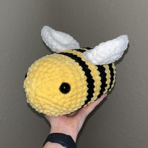 Crochet Jumbo Bee Plushie