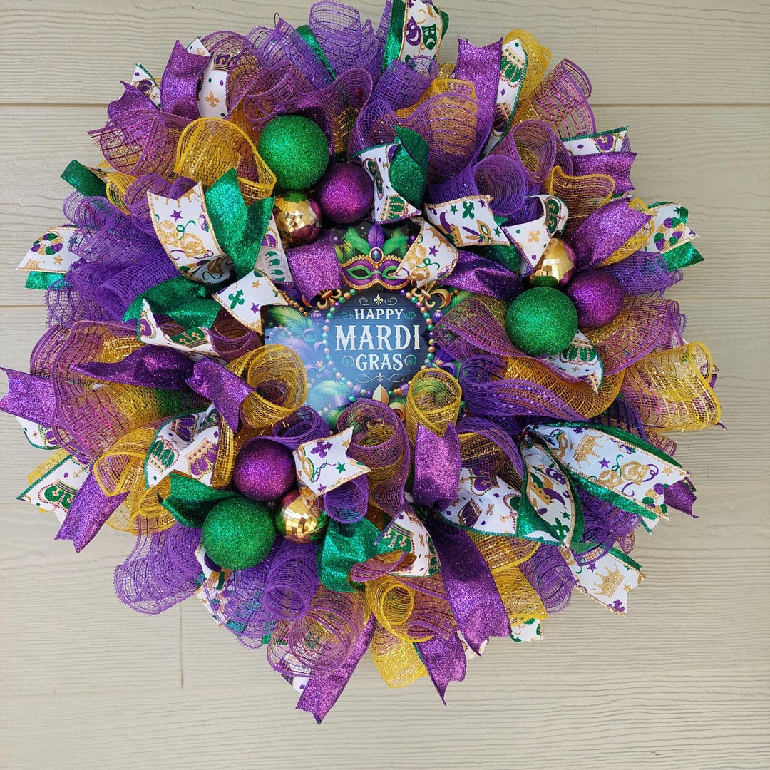 Toodle Lou Designs Mardi Gras Oyster Wreath Wood Door Hanger main image 0