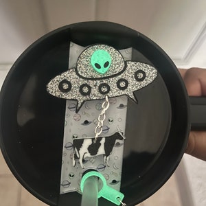 Stanley name plate, Stanley name tag, tumbler tag,glow in the dark tumbler tag,cup tag, name plate, alien name plate, alien name tag, topper image 2