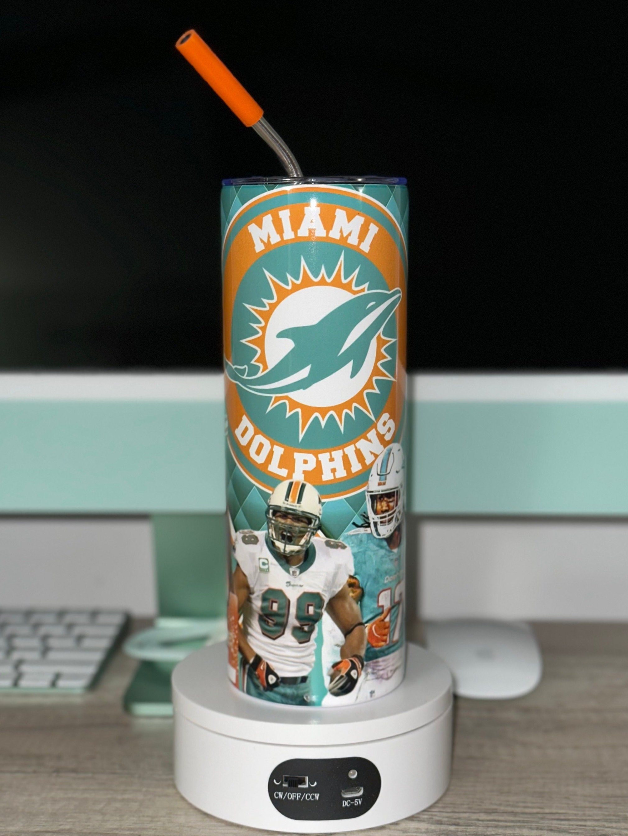 Miami Dolphins Tumbler, Tumbler Cup, Football lover, Gift ideas, Tumbler ideas, Miami Dolphins, Tyreek Hill, Miami Dolphins gifts