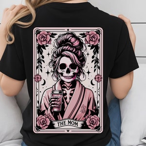 La maman drôle de carte de tarot PNG, femme squelette mère Sublimation Design, Witchy Vibes tête de mort maman tshirt mug fichier PNG maman png téléchargement numérique