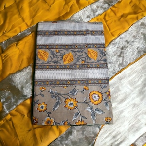 Hand Printed bedsheet, Indian Cotton Handmade, Women Clothing Running Craft Sewing Fabric one bedsheet and two pillows