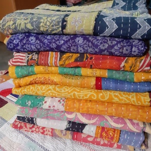 Best quality of Wholesale Lot Of Indian Vintage Kantha Quilt Handmade Throw Reversible Blanket Bedspread Cotton Fabric BOHEMIAN quilt