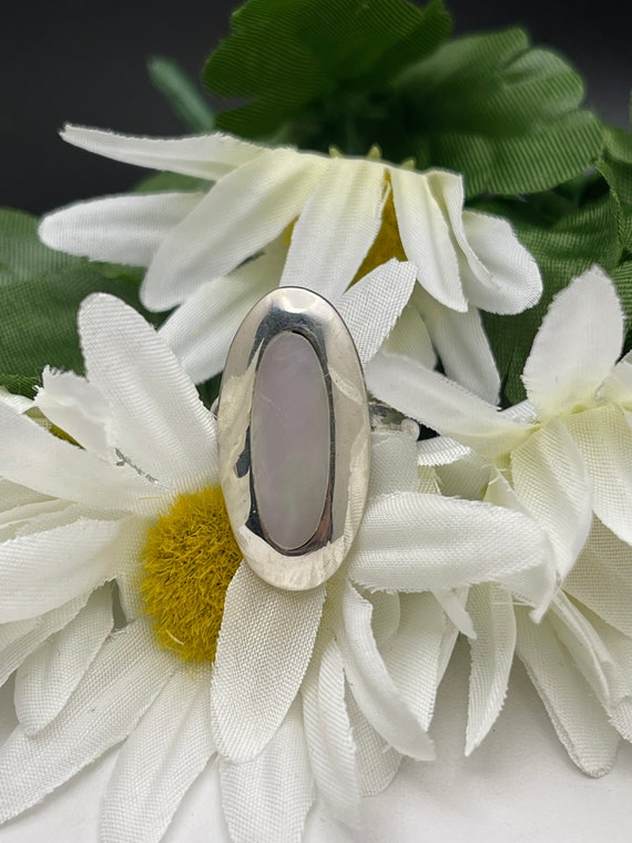 Vintage mother of pearl ring
