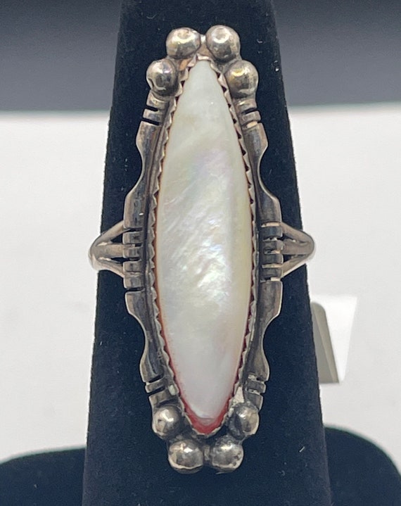 Vintage Navajo mother of pearl ring - image 1