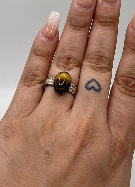 Vintage 925 silver tigers eye ring