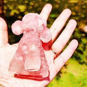 Hand Making Rose quartz Resin Poolde dog Figure