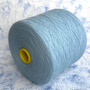 100% Cashmere lace yarn on cone Machine Knitting Hand knitting Crochet Weaving Todd&Duncan 2/25 1250m/100g (1367yd/3.52oz) Color Cielo