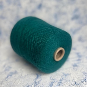 Angora Rabbit fluffy yarn on cone 80/20% Angora/PA Hand Knitting Machine Knitting yarn 450m/100g (492yrd/3.52oz) color Green