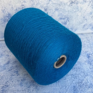 Merino fine yarn on cone 100% merino color Oceano Crochet Weaving Machine knitting Hand Knitting Victoria 2/30 1500m/100g (1640y/3.52oz)