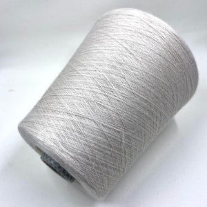 Cashmere/Silk 70/30% Cariaggi Jaipure 2/56 - 100 g/ 2800 m - Color Ivory- Italian Fine Yarn, yarn on cone, Hand Knitting, Machine Knitting