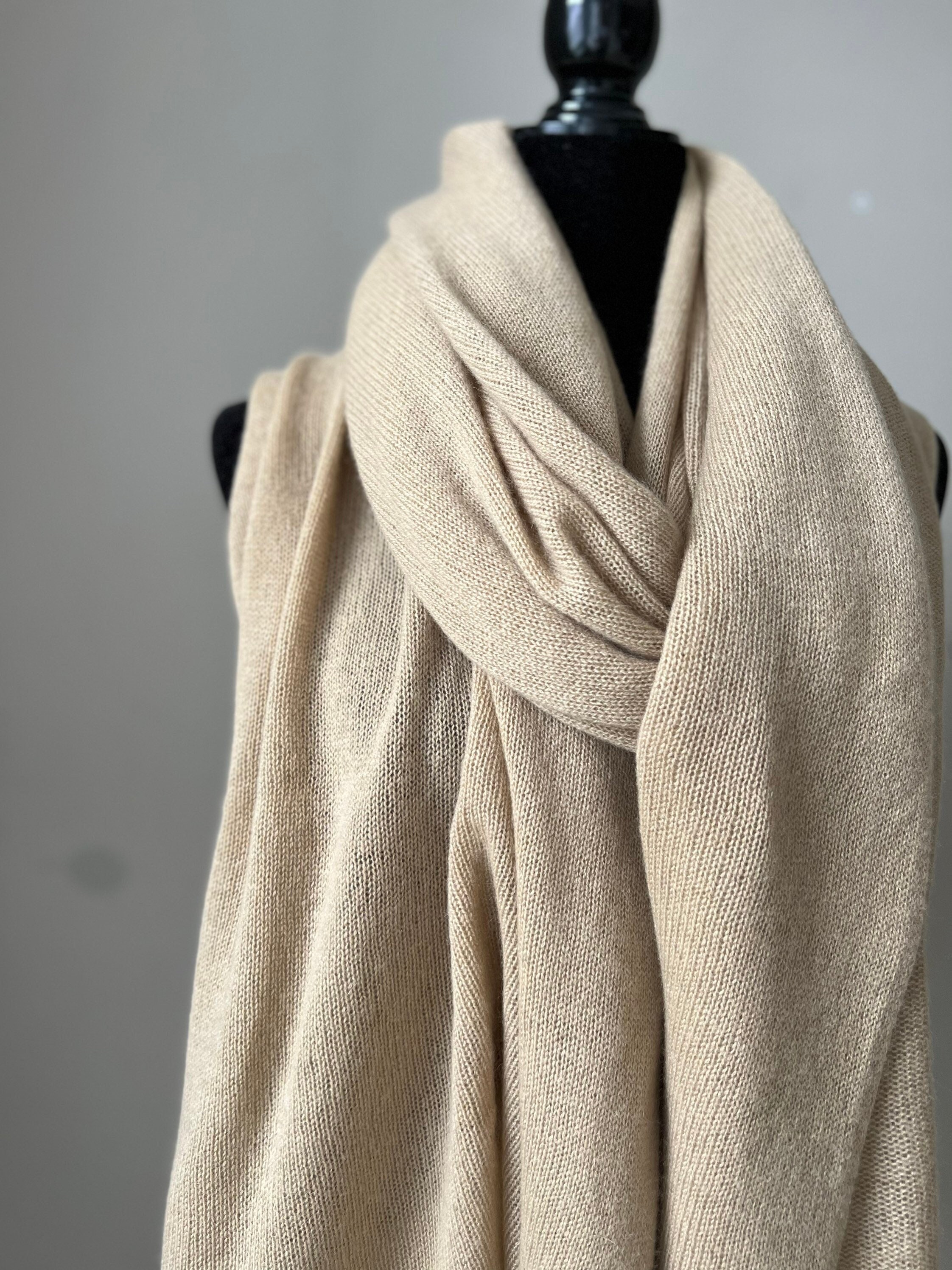 argue SQUARE WOOL GAUZE STOLE ストールベージュ