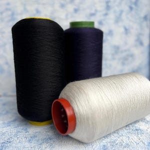 Hilo de seda 100 % italiano para tejer a mano, a máquina, crochet y tejer, 3000 m/100 g (3280 yardas/3,53 oz)