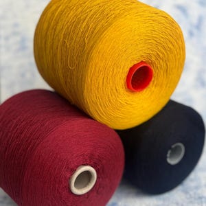 100% Cashmere lace yarn on cone Machine Knitting Hand knitting Crochet Weaving Todd&Duncan 2/28 1400m/100g (1531yd/3.52oz)