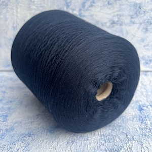 100% Merino yarn Loro Piana color Navy Crochet Weaving Machine knitting Hand Knitting Wish Rimanenza Nm 3/80 2600m/100g (2843yards/3.52oz)
