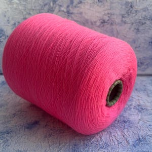 Merino fine yarn on cone 100% merino color Pink Crochet Weaving Machine knitting Hand Knitting Cashwool 2/30  1500m/100g (1640y/3.52oz)