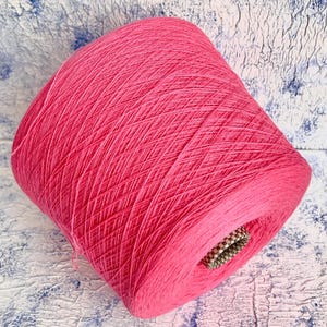 Cashmere lace yarn on cone Italian Fine Yarn Hand Knitting Machine Knitting 100% Cashmere Cariaggi 2/28 1400m/100g (1531yd/3.52oz)