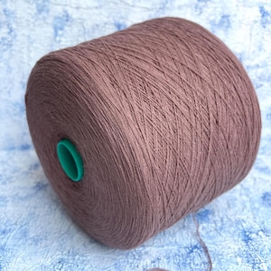 Cashmere lace yarn on cone Machine Knitting Hand knitting Color Dirty Pink 100% Cashmere 2/28 1400m/100g (1531yd/3.52oz)