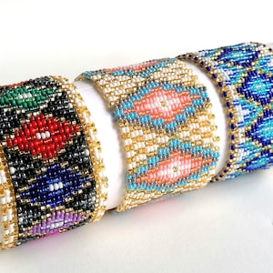 COLORFUL HUICHOL beaded bracelets-Mexican beaded bracelets-Seed bead bracelets-Sparkly beaded bracelet-Mexican bracelets-Multicolor bracelet