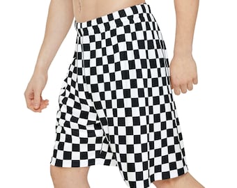 Könnte beinhalten: Schwarz-weiße karierte Shorts mit einem Kordelzug.