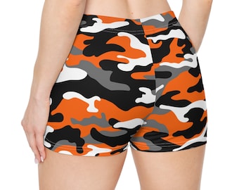 Shorts de camuflaje tipo botín: shorts de licra naranja y negra